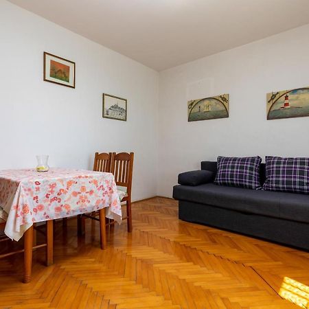 Apartments And Room Pergola Ровінь Екстер'єр фото