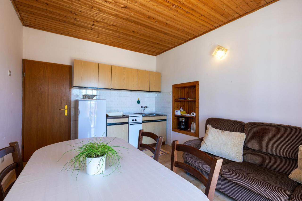 Apartments And Room Pergola Ровінь Екстер'єр фото