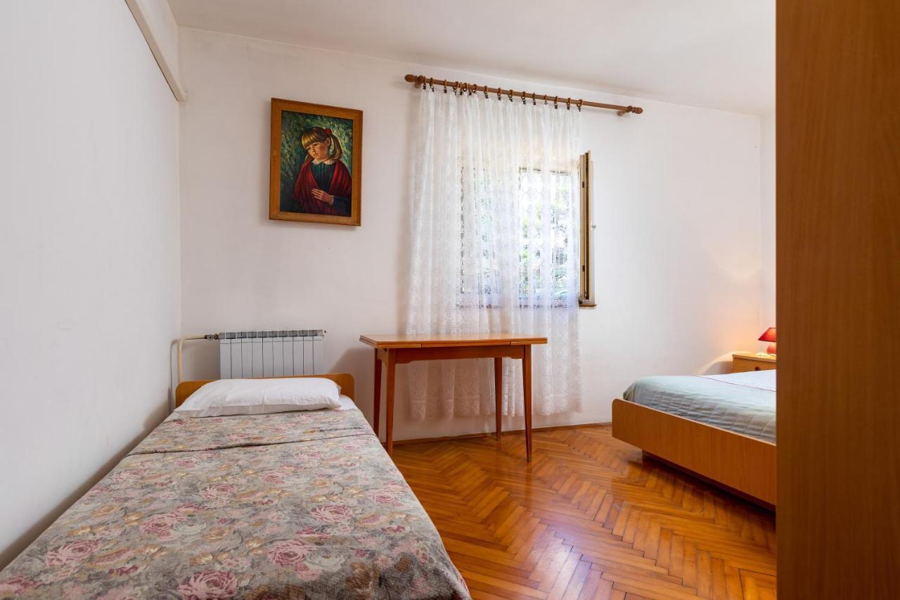 Apartments And Room Pergola Ровінь Екстер'єр фото